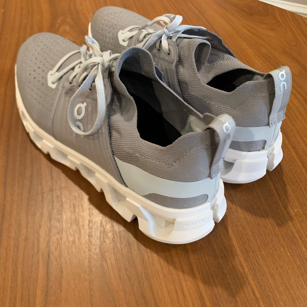 OnCloud Men’s Cloudswift 4 - Gray/9.5 - Picture 6 of 6